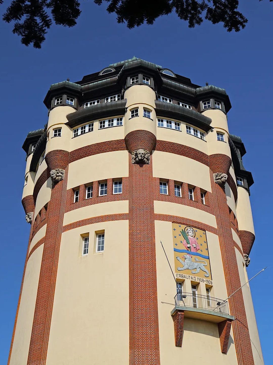 Kunstwerk: „Wasserturm Mönchengladbach“, Mixed-Media-Projekt, Format: 120 x 80 cm, auf Leinwand, gerahmt.